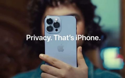 Apple 苹果取得两项「屏幕防窥专利」未来免 iPhone 防窥保护贴