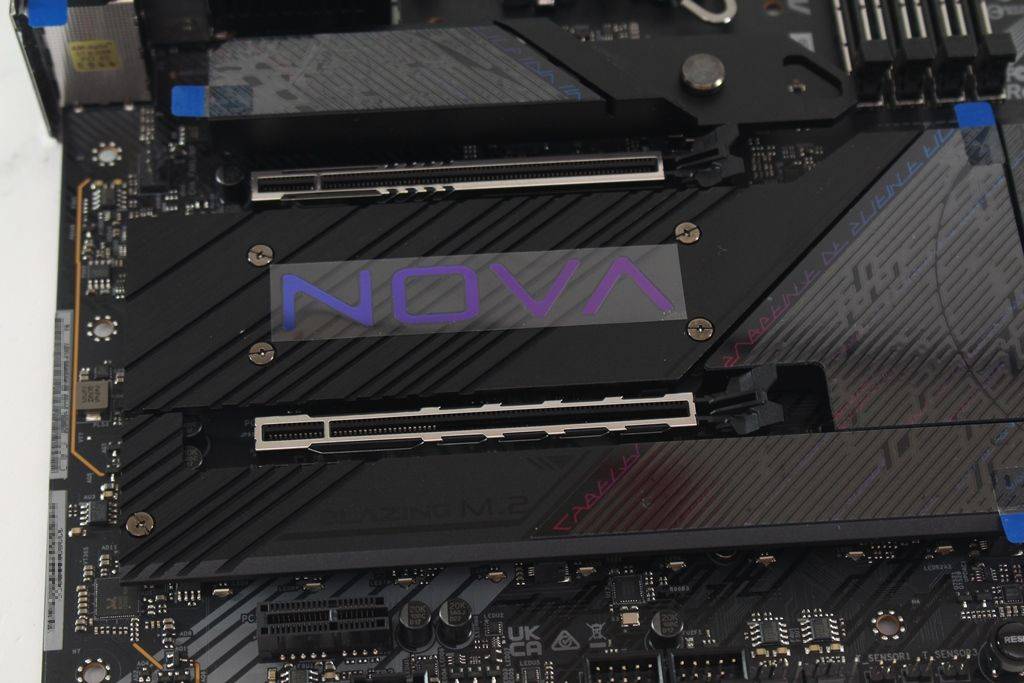 华擎ASRock Phantom Gaming Z790 Nova WiFi-超强六支M.2扩充，还搭载最新Wi-Fi 7无线网络卡