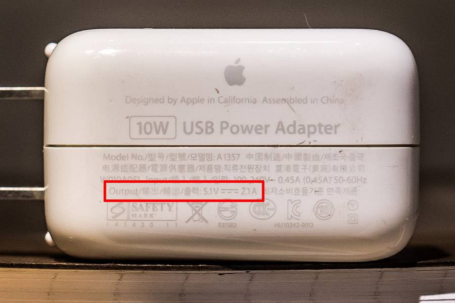 iPad 10W 充电器标示