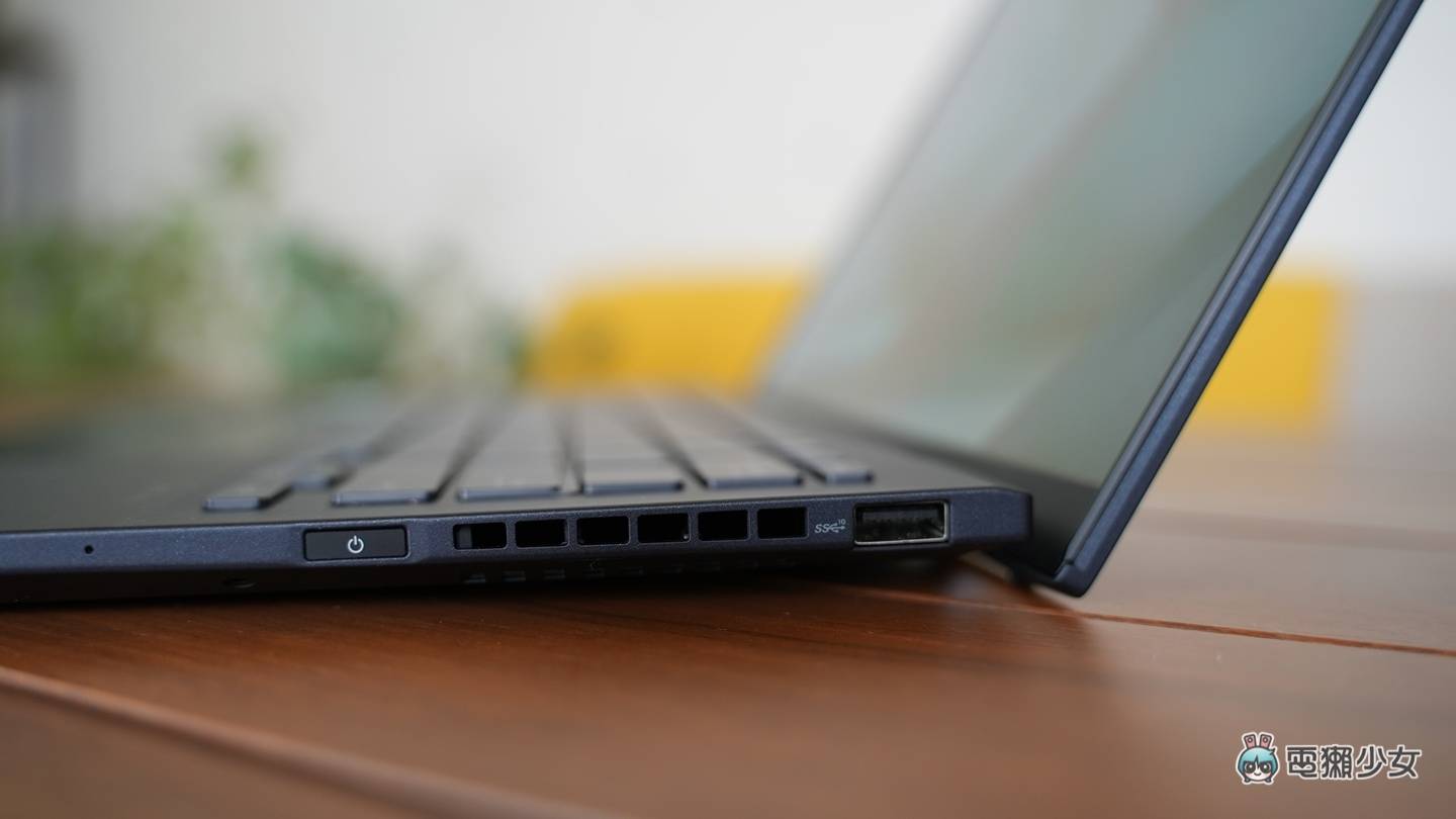 开箱|高阶经理人的御用机种：全新 ASUS ExpertBook B9 OLED （B9403） 不到 1 公斤