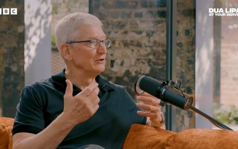 库克接受Podcast节目采访，大谈个人成长与苹果生活等话题