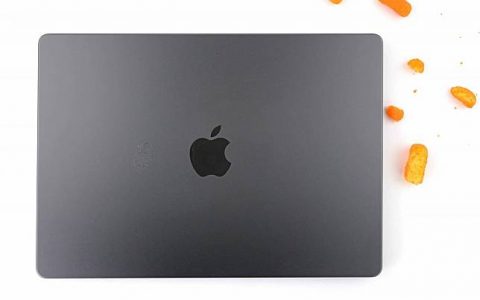 iFixit 拆解 M3 MacBook Pro 深入分析全新黑色涂层