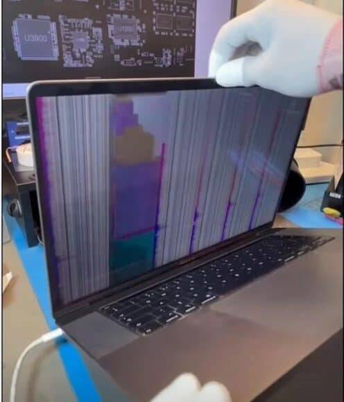 旧款 MacBook Pro 荧幕疑入尘致损坏 2018 年起发售的 5 个型号受影响