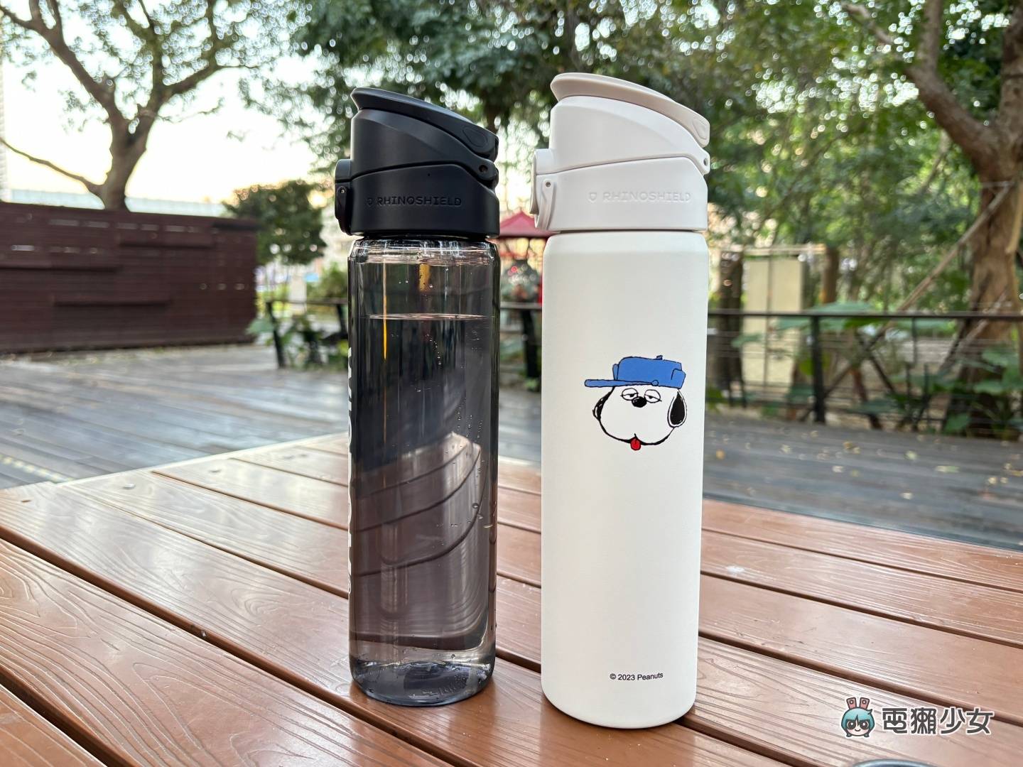 开箱|犀牛盾 AquaStand 磁吸水壶：是水壶也是手机支架！ 要用它来追剧或自拍都行