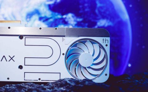 GALAX GeForce RTX 4090 20周年纪念版显示卡整合HDMI重定时器以实现长距离讯号完整性