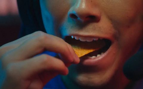 零食品牌多力多滋推出“消除吃零食噪音”软件，让玩家打游戏不再分心！