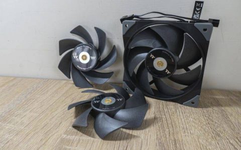 一机三用、机壳所有位置都能胜任 | TT 耀影 SWAFAN GT12