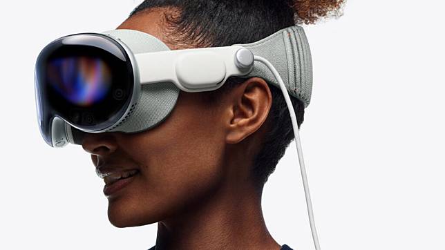 Apple Vision Pro 或在明年三月前开售