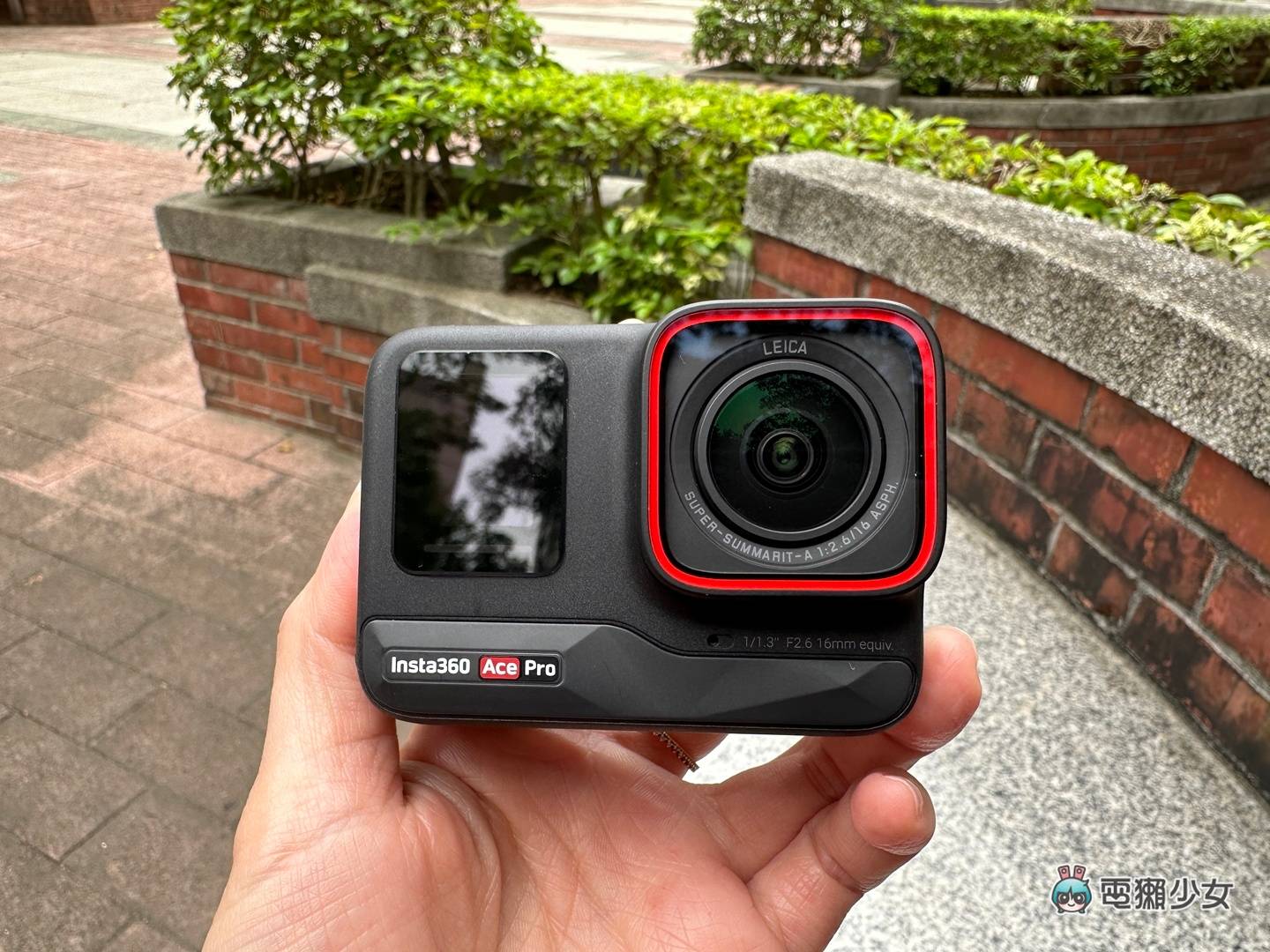 开箱|翻转镜头 Insta360 Ace Pro 运动相机上手玩！ 新手友善界面简单：常见 QA 解答