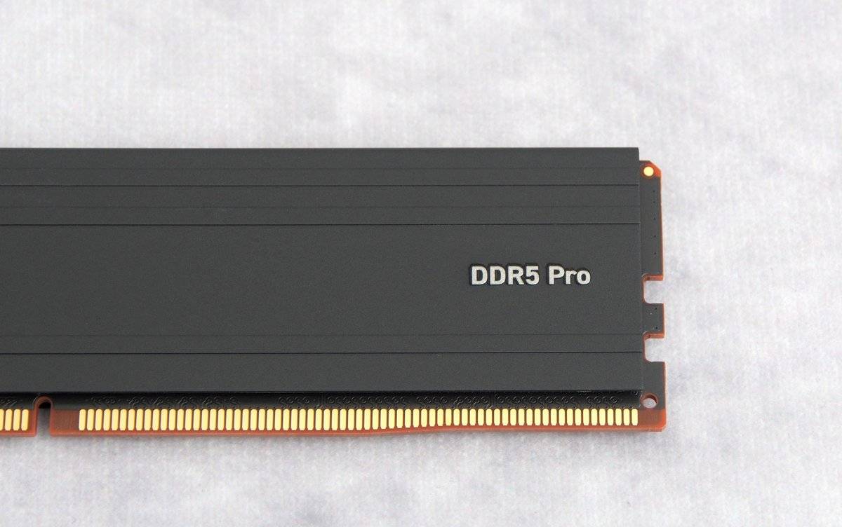 容量频率再提升 Crucial PRO DDR5-6000 48G kit 简单开箱