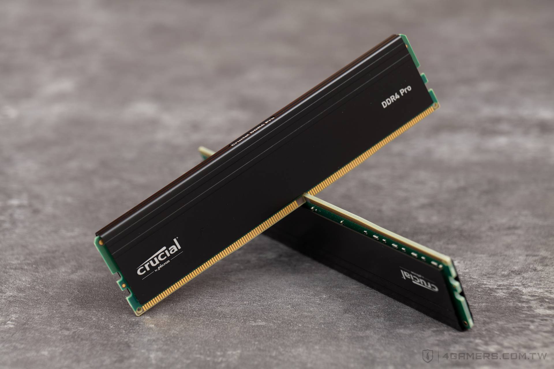Crucial Pro DDR4