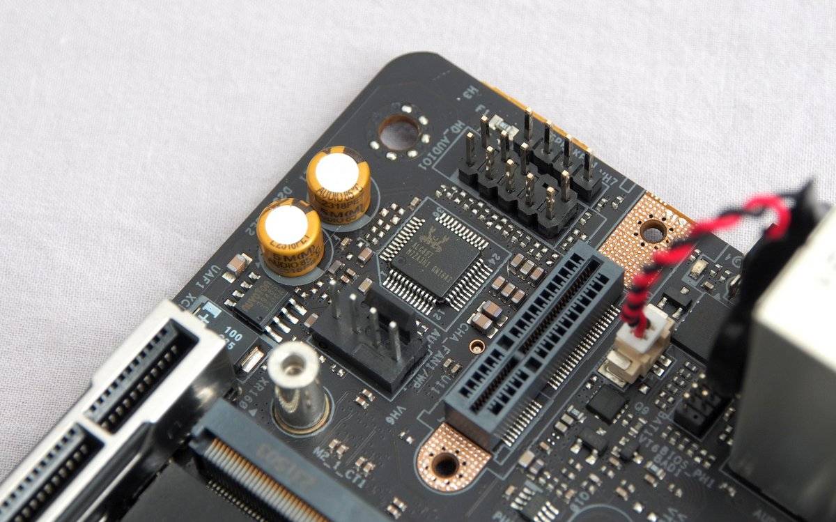 AM5 小板新选择 ASRock B650I Lightning WiFi 简单小测