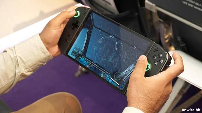 Lenovo Legion Go 外形 手感 效能 打机体验 散热 特别功能 屏幕 音效开箱评测