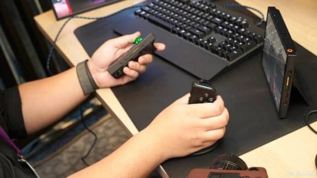 Lenovo Legion Go 外形 手感 效能 打机体验 散热 特别功能 屏幕 音效开箱评测