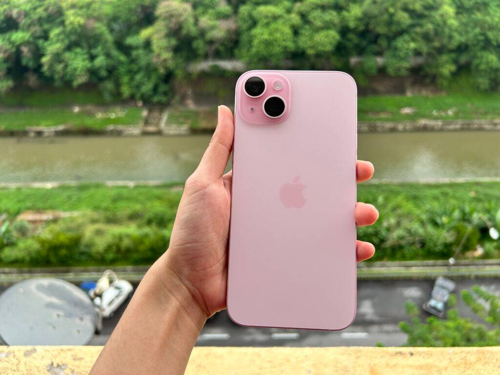 iPhone 15 Plus 测评：比标准版稍贵，但值得升级！
