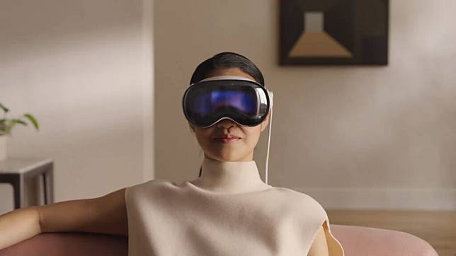 Apple Vision Pro 或在明年三月前开售