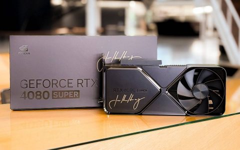 NVIDIA要送出老黄签名的GeForce RTX 4080 SUPER