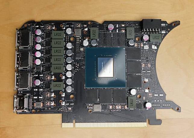 NVIDIA RTX 4070 SUPER 显示卡 详细测试 + 性能直迫 RTX 3090 旗舰卡