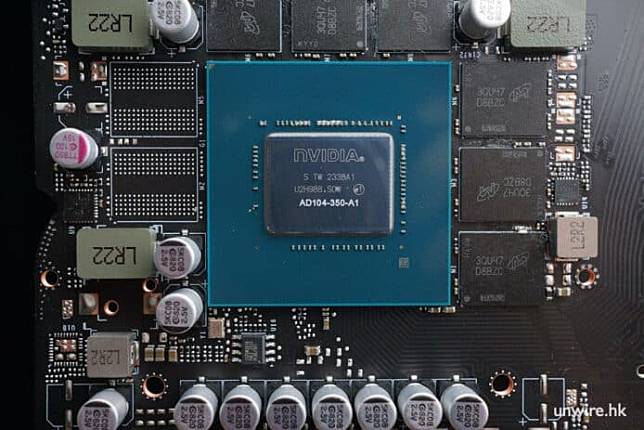 NVIDIA RTX 4070 SUPER 显示卡 详细测试 + 性能直迫 RTX 3090 旗舰卡