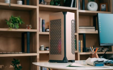 Cooler Master酷码科技推出全新Mini-ITX机壳Ncore100 MAX，内建新一代水冷和ATX 3.0电源