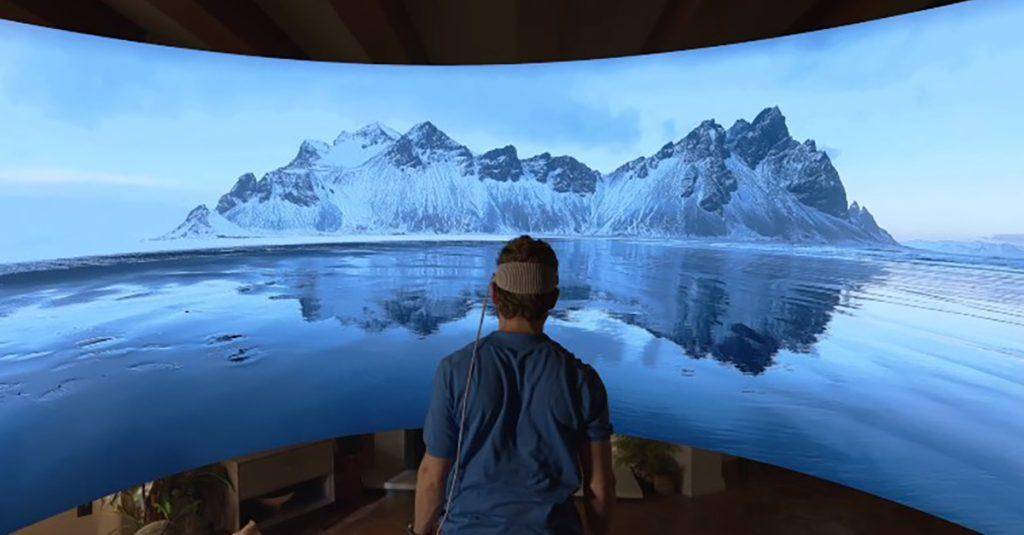 【实测开箱】3499 美元的 Apple Vision Pro 值得入手吗？ 优缺点一次看