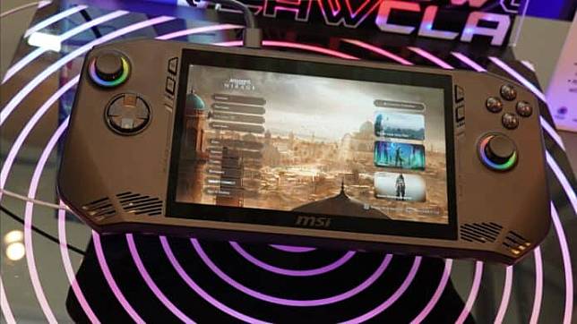 【CES 2024】MSI 推首部 Windows 游戏掌机 Claw Intel Core Ultra 处理器 + 可玩 3A 大作