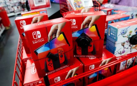 任天堂下一代 Switch 主机被爆将继续用 LCD 屏幕，但将比现在大 15 %