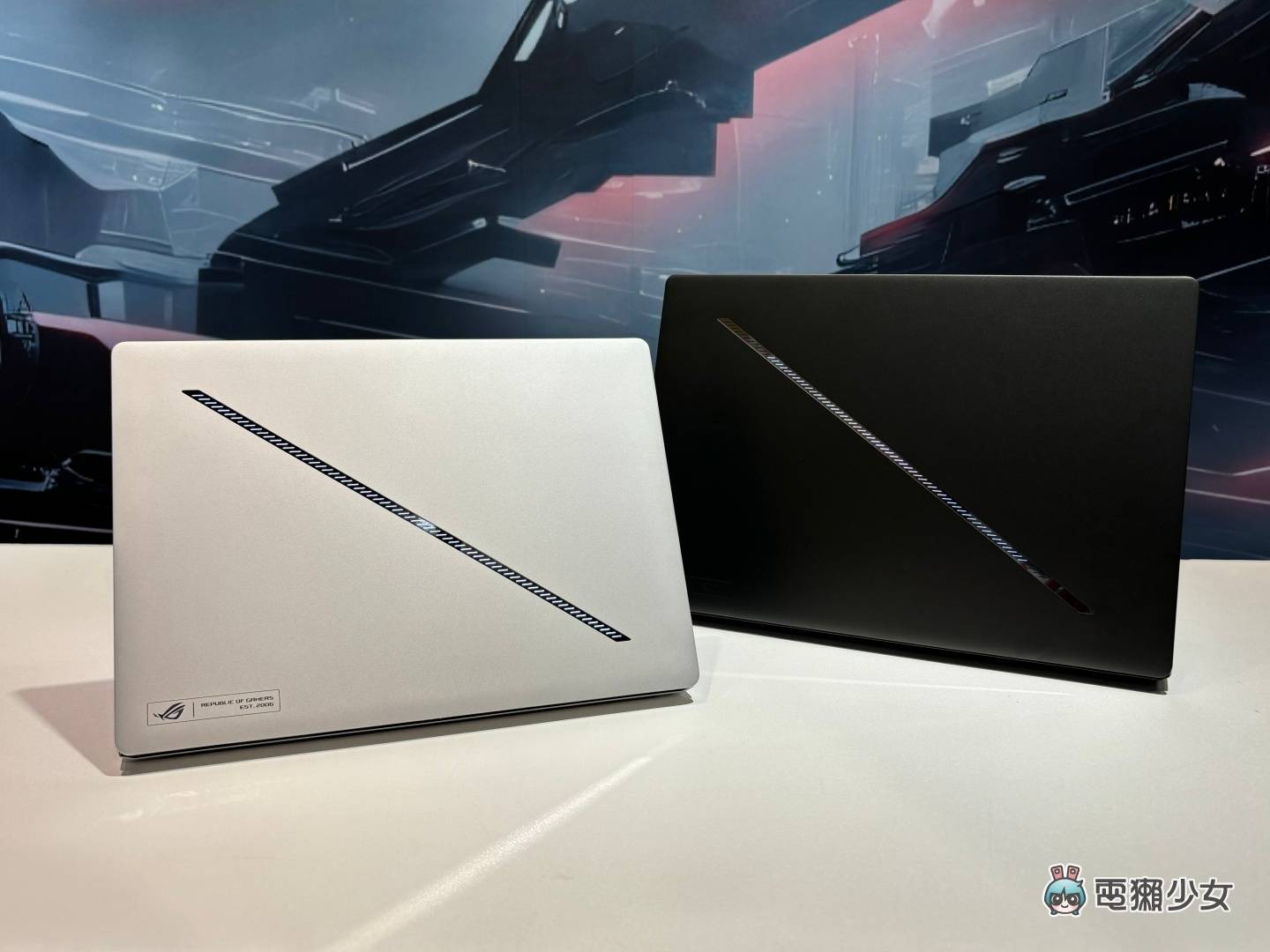 出门|ROG Zephyrus G14 / G16 电竞笔记本来袭！ 西风之神新色' 铂月白 '快速动眼看
