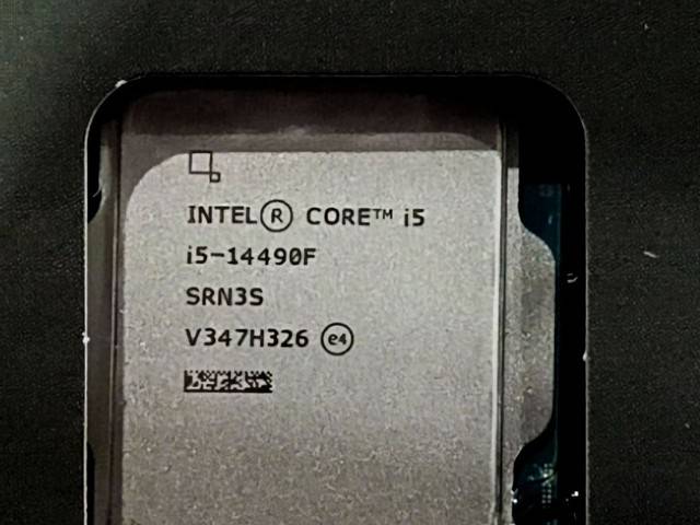 Intel Core i5-14490F 实物曝光 10 核心、16 线程 +300MHz 达 5GHz