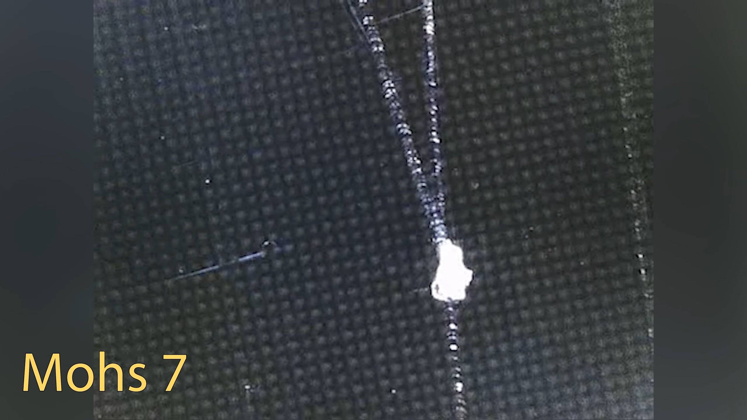 钛金属 S24 Ultra 耐用度实测！ 最耐刮的三星屏幕