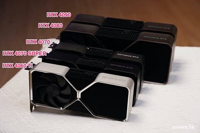 NVIDIA RTX 4070 SUPER 显示卡 详细测试 + 性能直迫 RTX 3090 旗舰卡