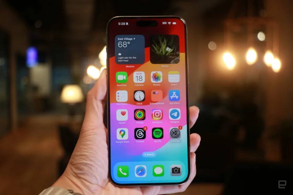 iPhone 15 四机型电池寿命官方数据更新，健康度降到80%前能经受的充电循环次数翻番来到1,000 次