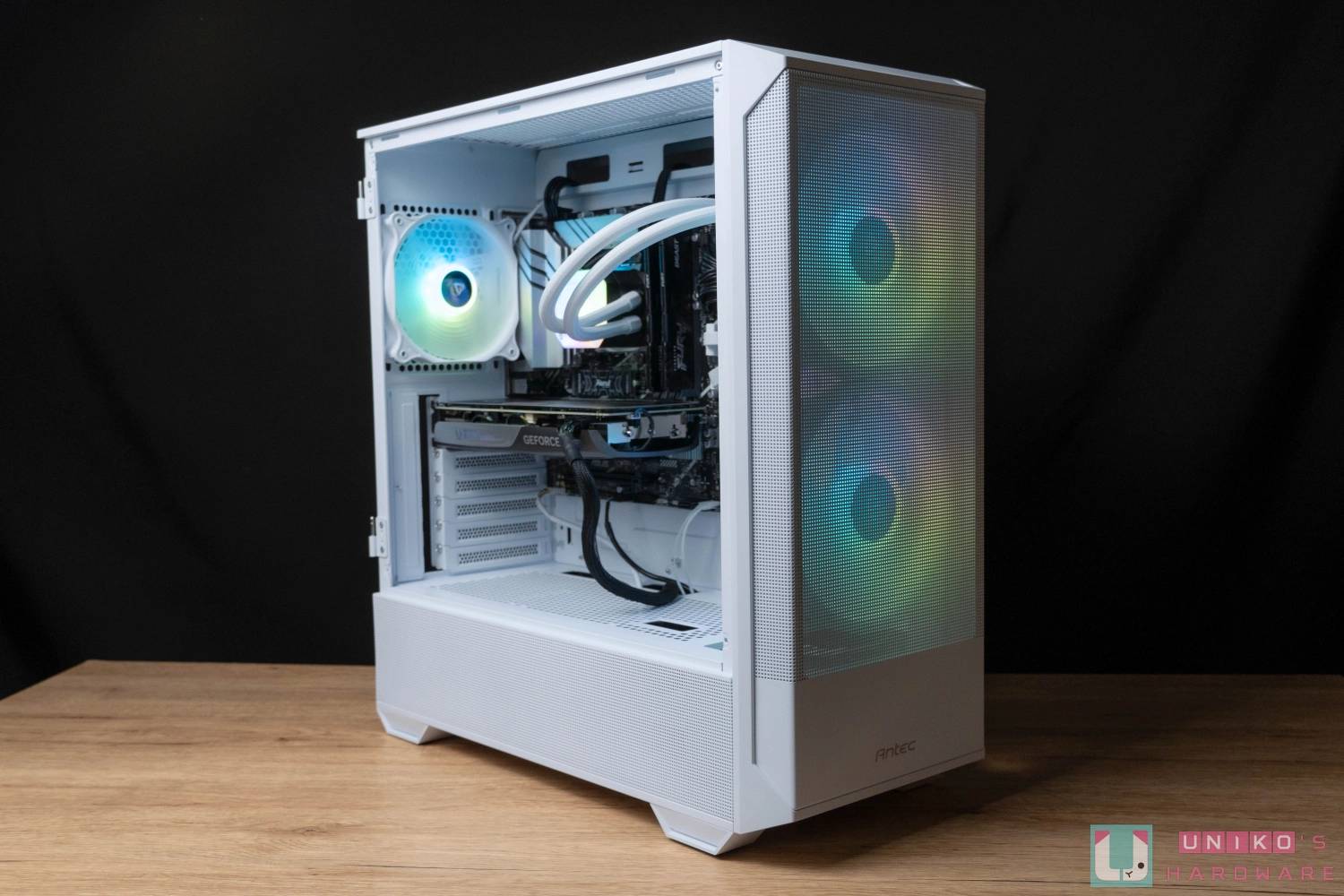 前方搭载双 160 mm ARGB 风扇！ Antec NX416L White 机壳开箱评测