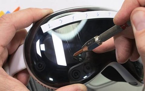 Vision Pro 玻璃不易爆 但却很易留下刮痕