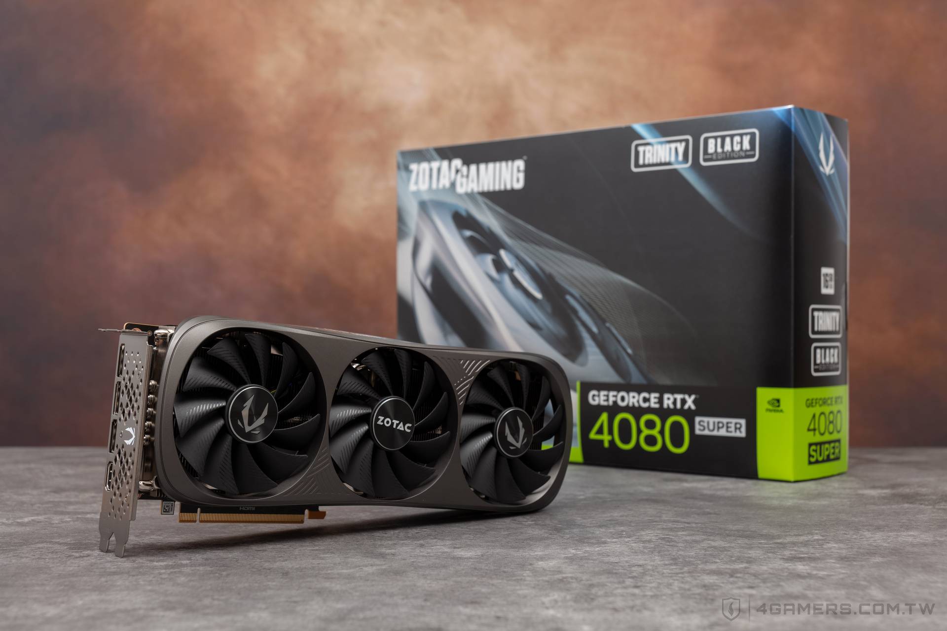 ZOTAC GAMING GeForce RTX 4080 SUPER Trinity