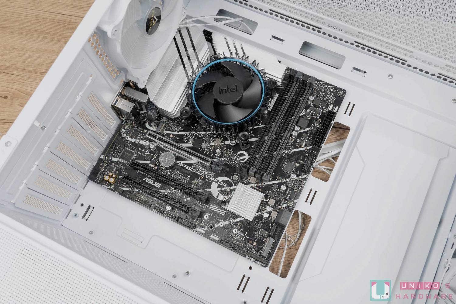 前方搭载双 160 mm ARGB 风扇！ Antec NX416L White 机壳开箱评测