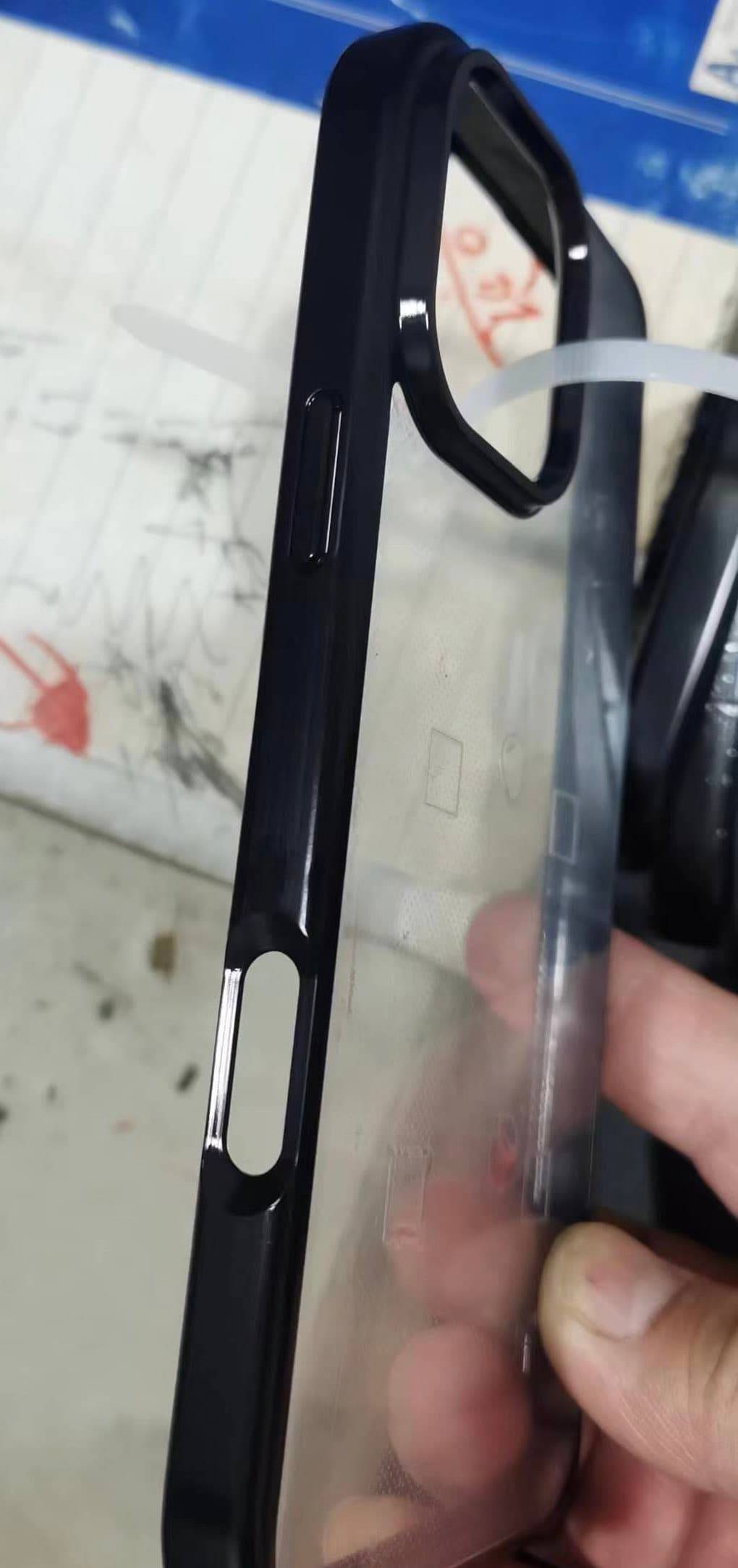 iPhone 16 Pro保护壳也出现拍摄按钮