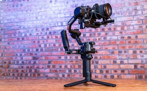 【评测】DJI RS4 COMBO 更快切换直拍+新增摇杆模式切换+配件兼容性高