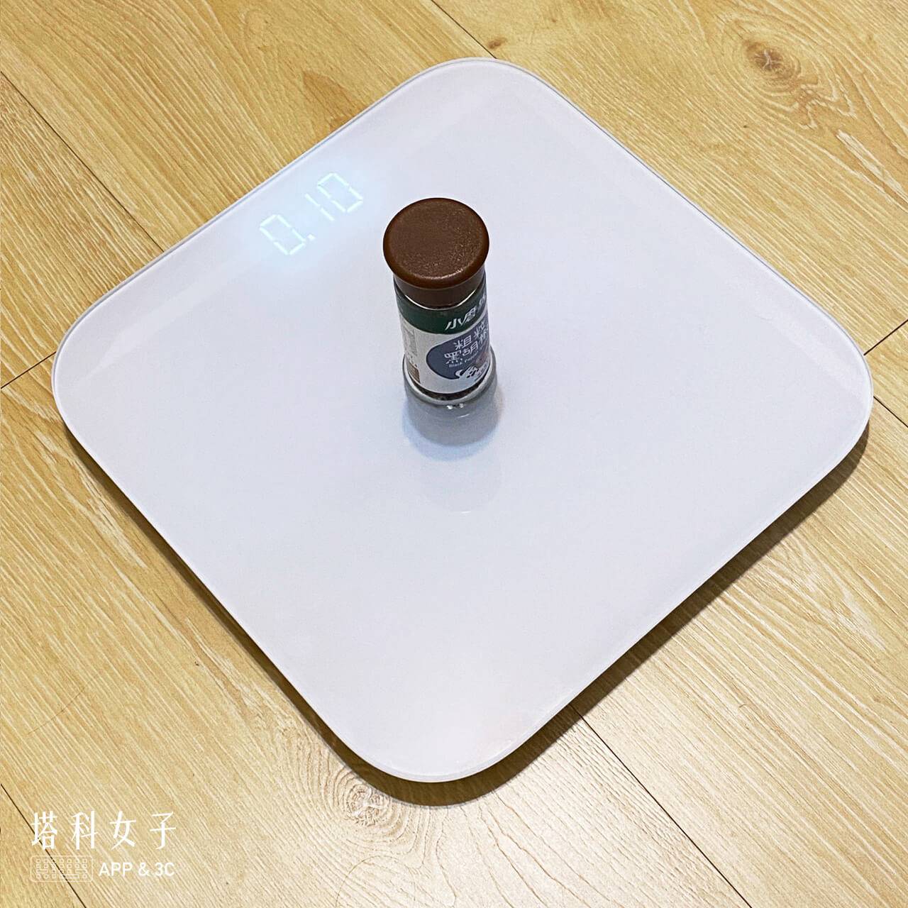 小米体重计2 开箱|自动记录到 App,轻松关注体重变化!