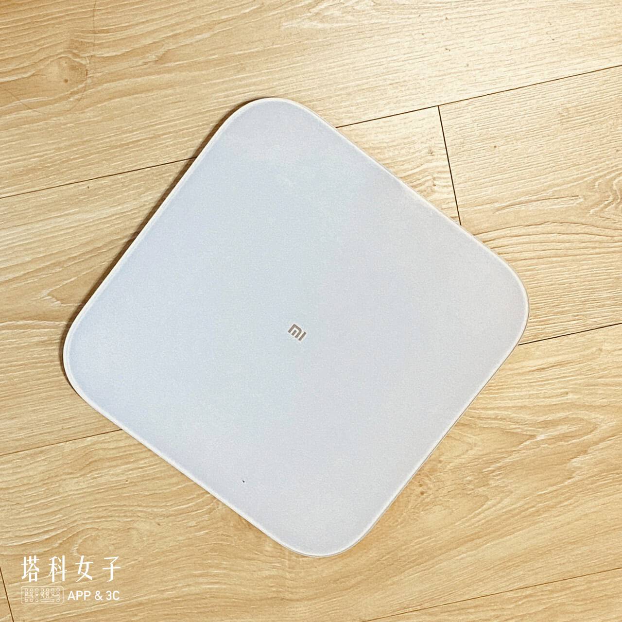 小米体重计2 开箱|自动记录到 App,轻松关注体重变化!