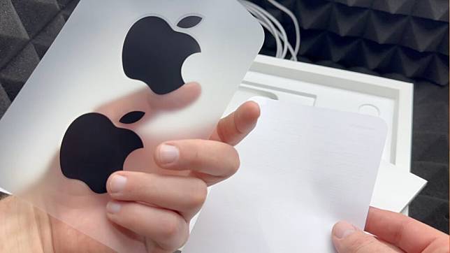 苹果从新 iPad 开始苹果贴纸不再随包装盒附送