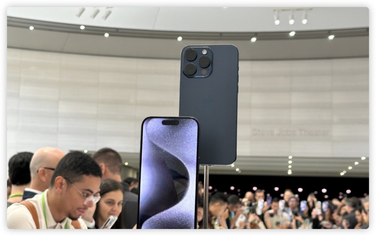 iPhone 15 iPhone 15 Pro 颜色