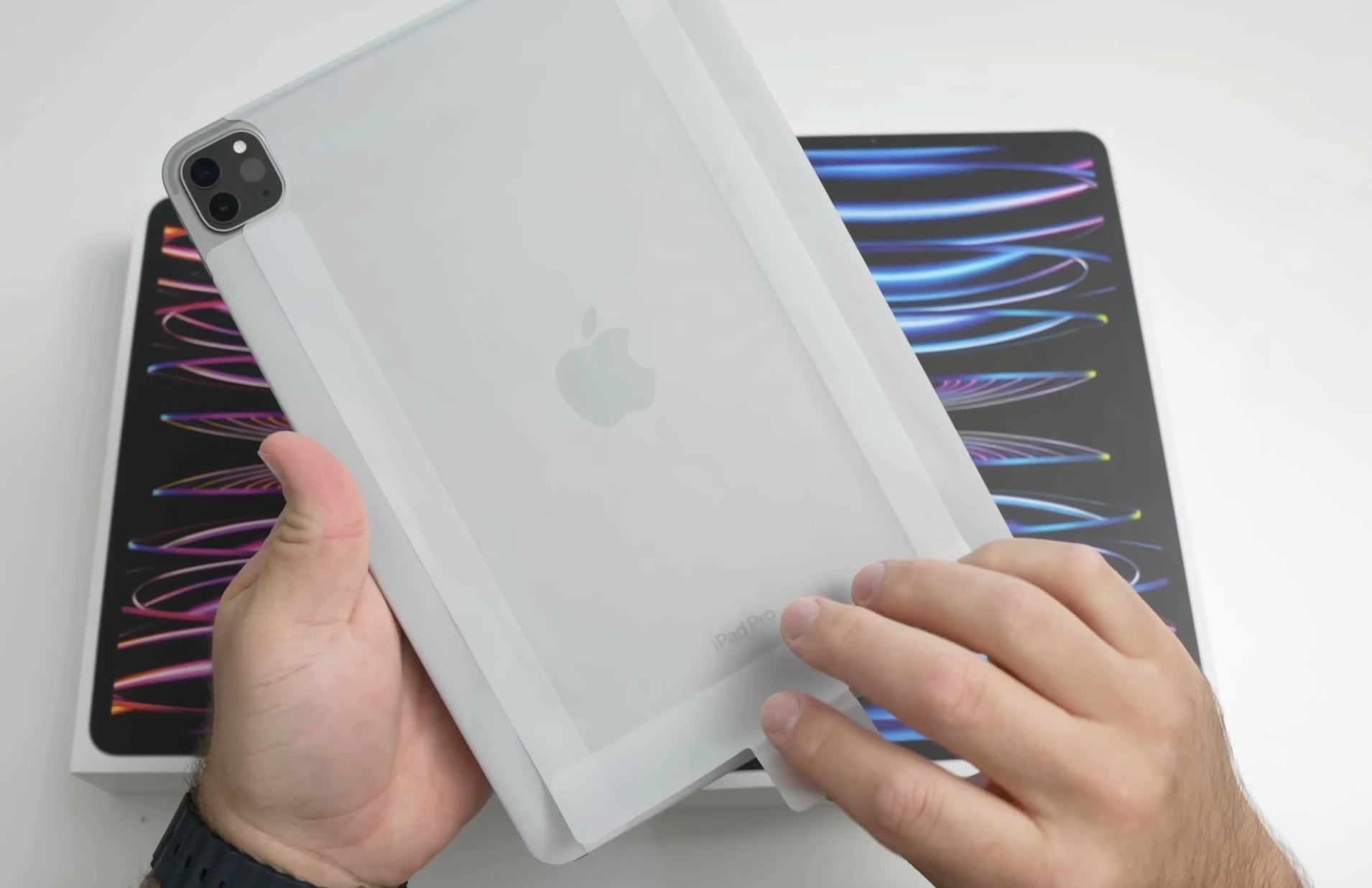 iPhone 包装 Apple LOGO 贴纸