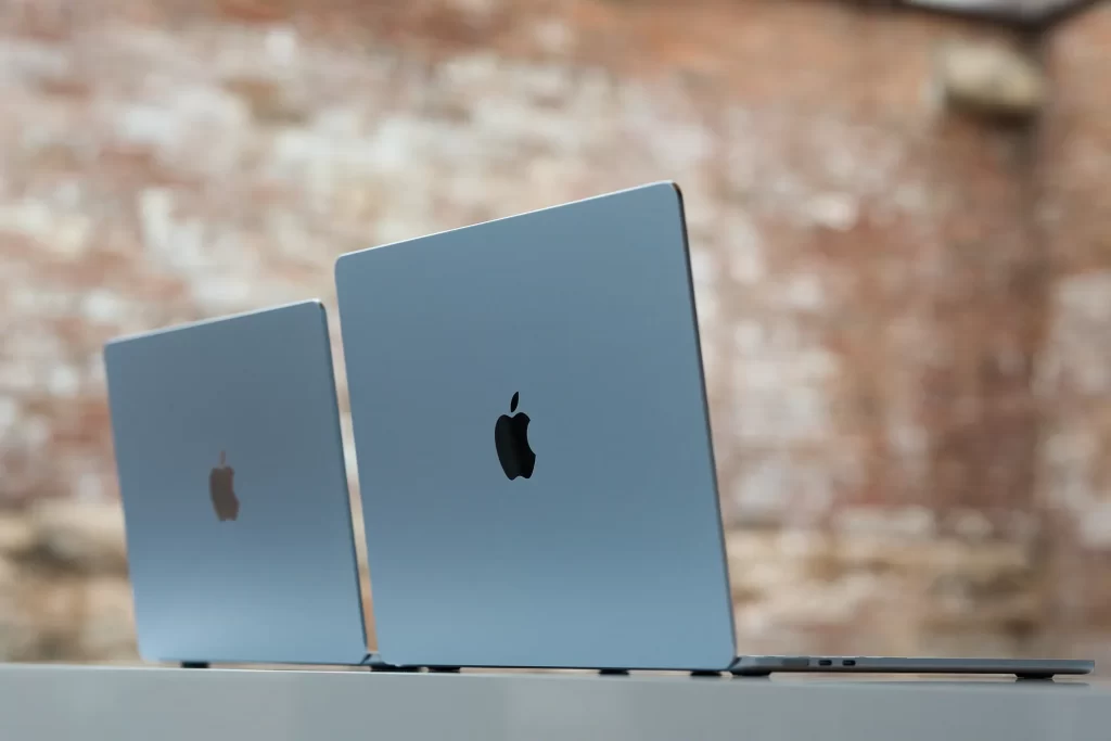 苹果解除MacBook Air封印，支持同时使用2个外接屏幕