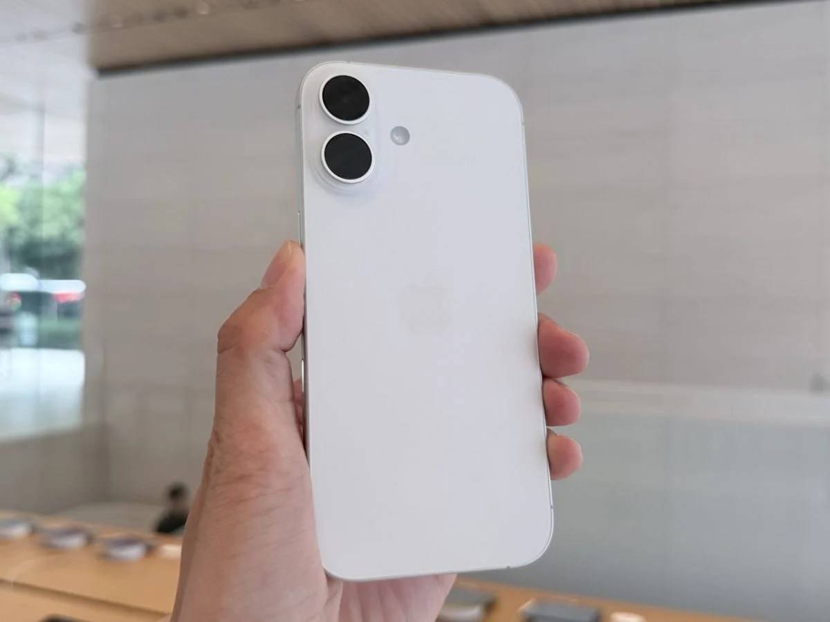 iPhone 17 正式开卖！ 全系列 12 种颜色第一手现场直击