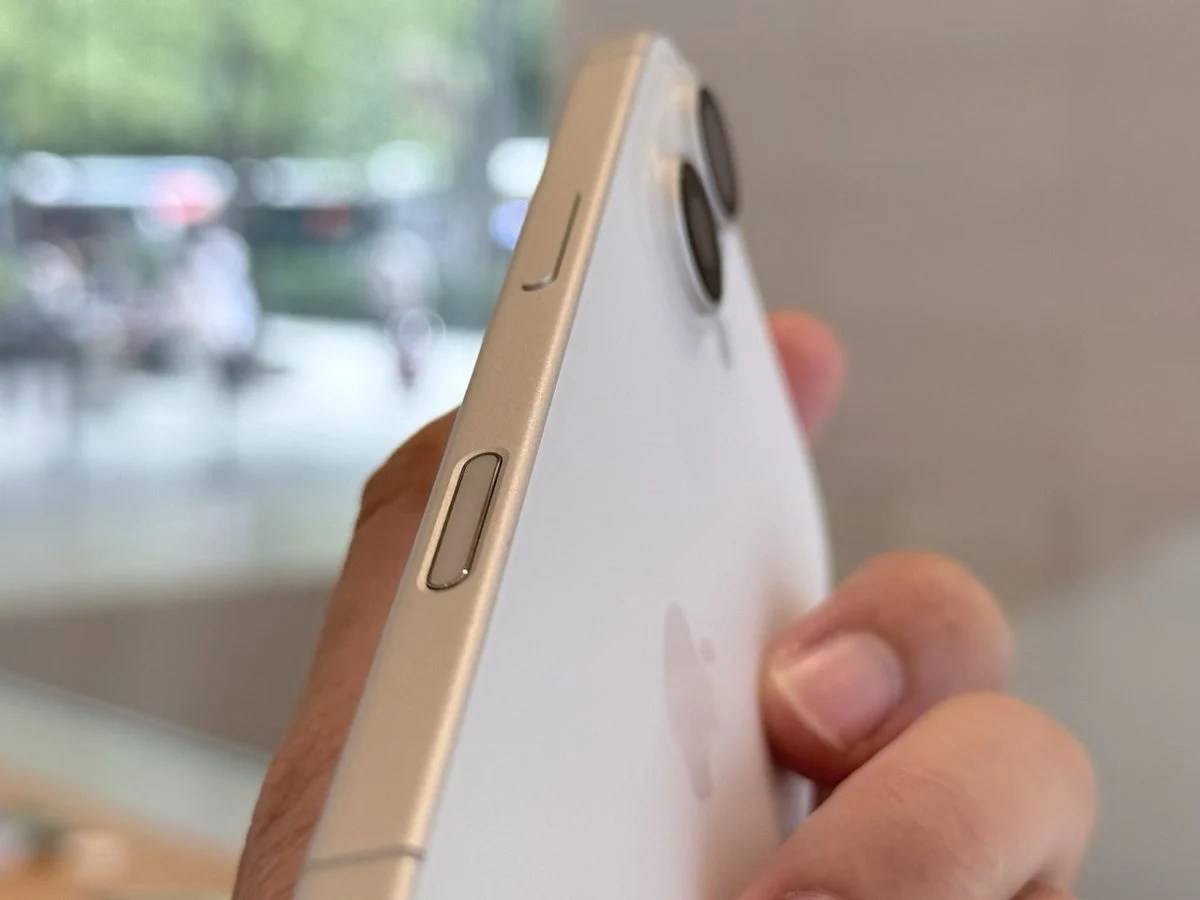 iPhone 17 正式开卖！ 全系列 12 种颜色第一手现场直击