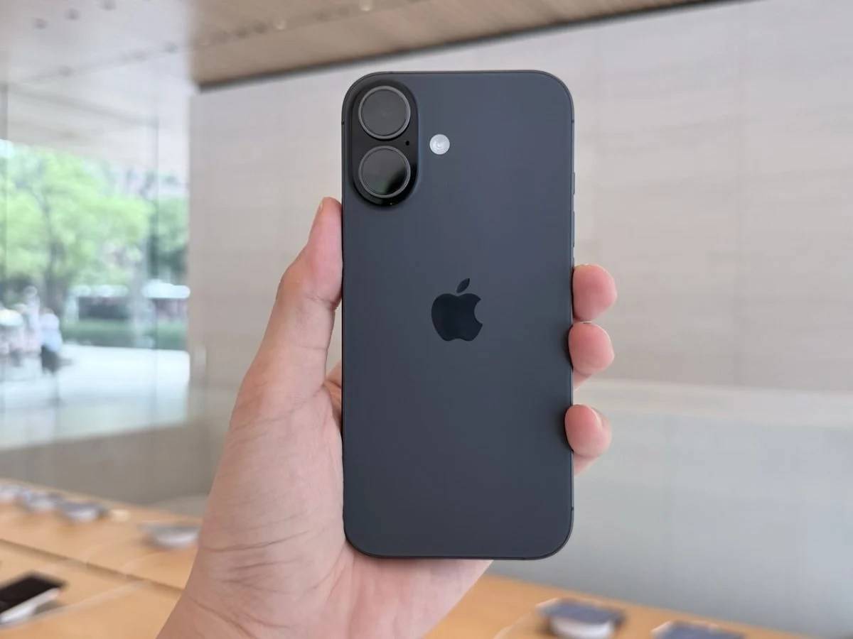 iPhone 17 正式开卖！ 全系列 12 种颜色第一手现场直击