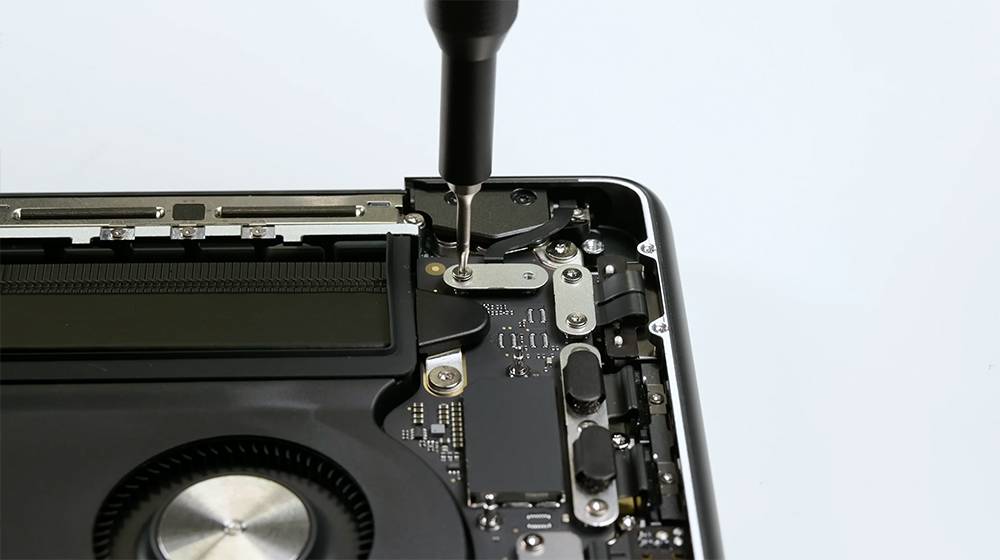 M5 MacBook Pro 拆解报告出炉！ iFixit：内部设计更精细，但维修仍不容易 - 