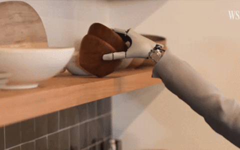 可以做家事的人形机器人来了！ Neo预计2026年出货