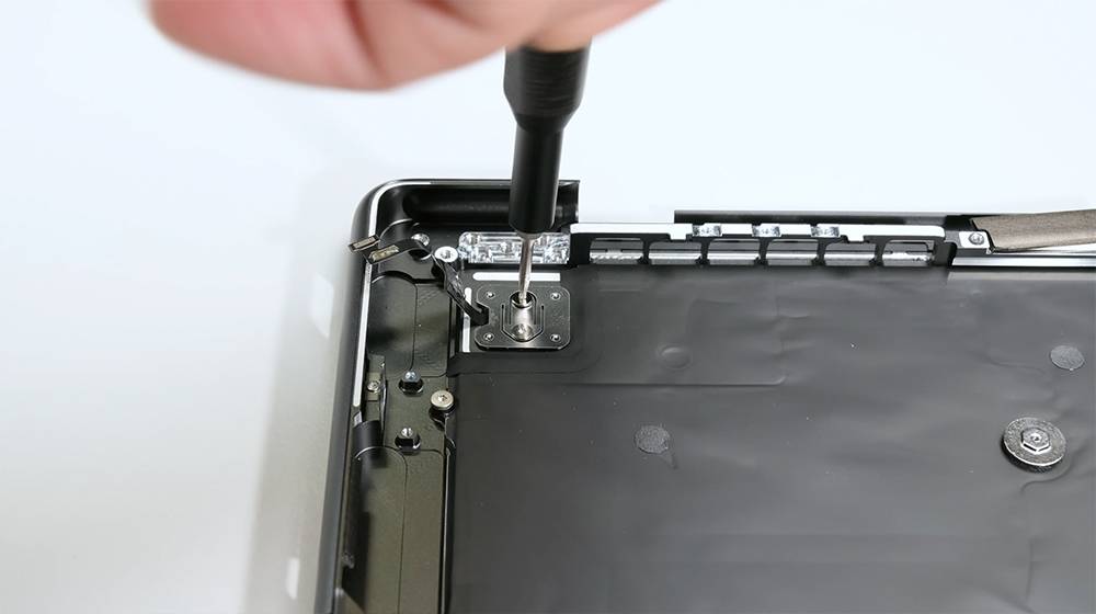 M5 MacBook Pro 拆解报告出炉！ iFixit：内部设计更精细，但维修仍不容易 - 